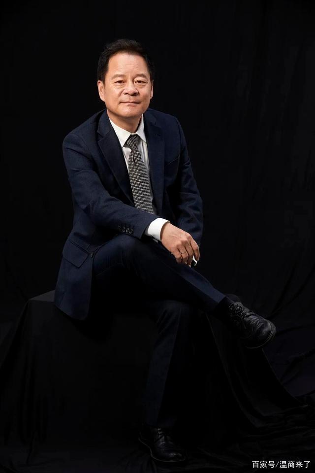 上望设计网站运营：“人们必须养育三只宠物。首先陪伴自己; 第二个伴侣正在与你的孩子一起成长; 第三个伴随着自己。“
