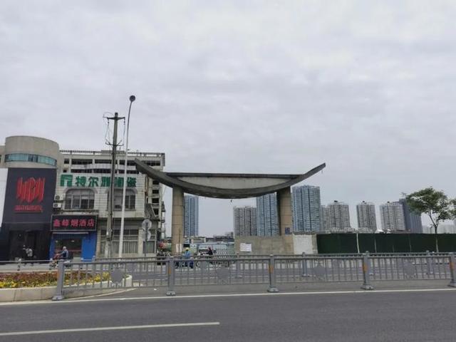 上望网站建设哪家好：最近的，